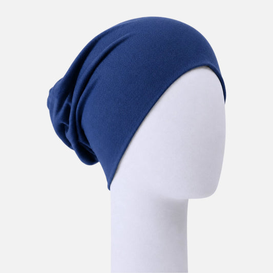 Bonnet chimio en bambou bleu capitaine Sibelle sur fond blanc