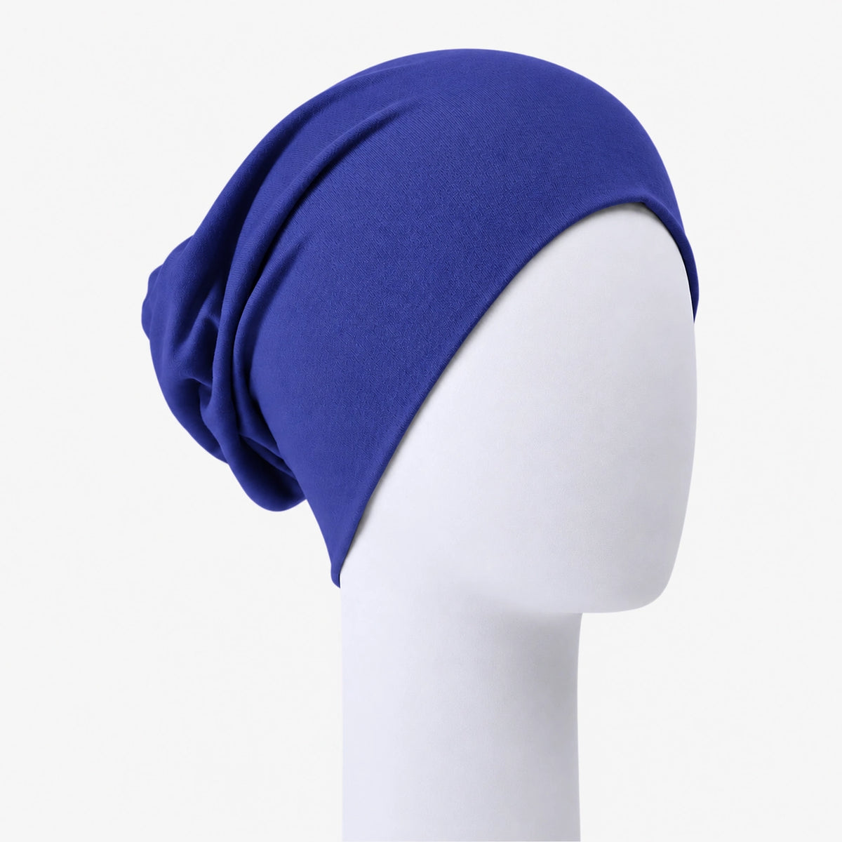 Bonnet classique Sibelle en bambou bleu capitaine sur fond blanc