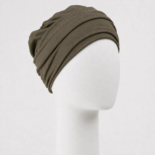 Bonnet twist en bambou vert Sibelle sur fond blanc