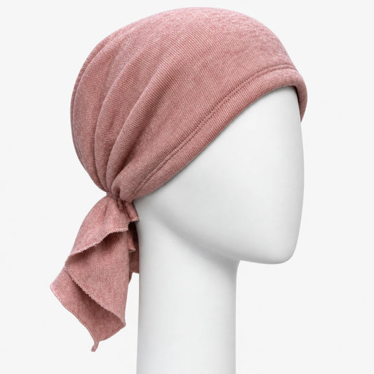 Foulard prénoué en tricot rose Sibelle sur fond blanc