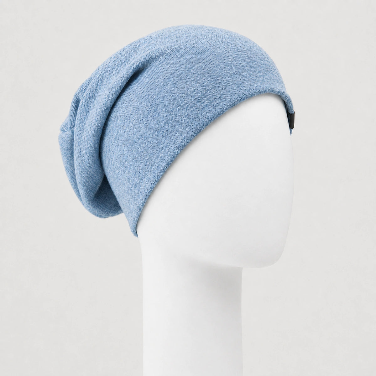 Bonnet chimio en bambou bleu Sibelle sur fond blanc