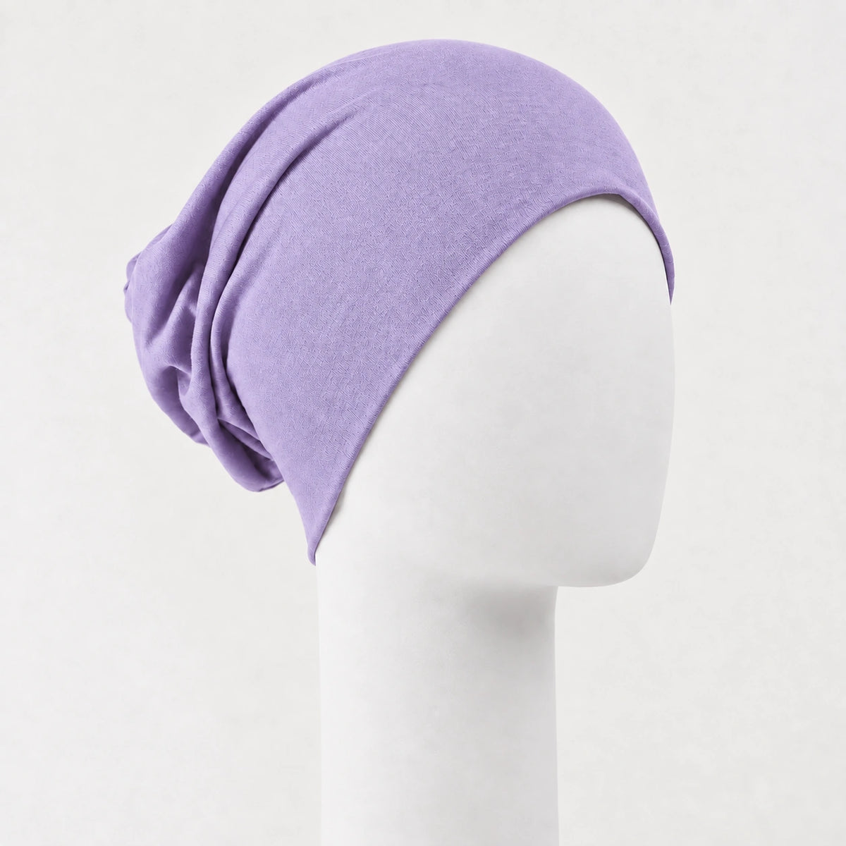 Bonnet chimio classique en bambou lilas SIbelle sur fond blanc