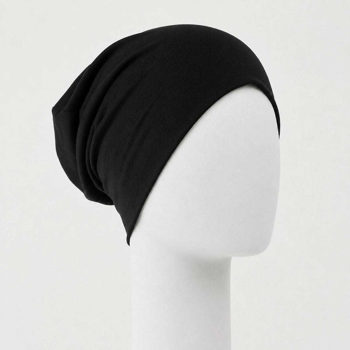 Bonnet chimio classique en bambou noir Sibelle sur fond blanc