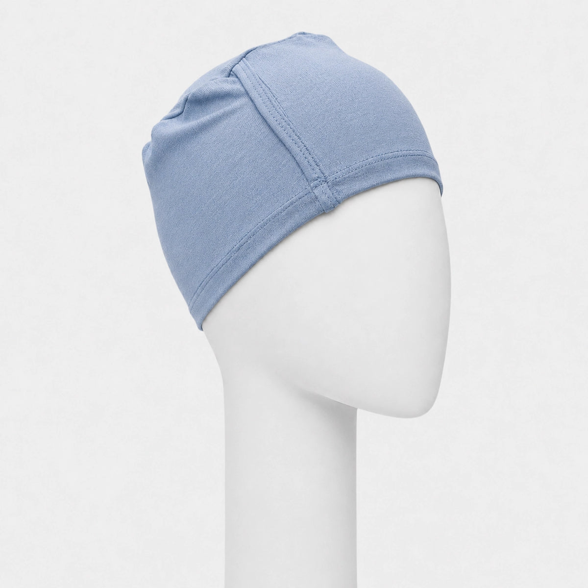 Bonnet de nuit en bambou Sibelle bleu sur fond blanc