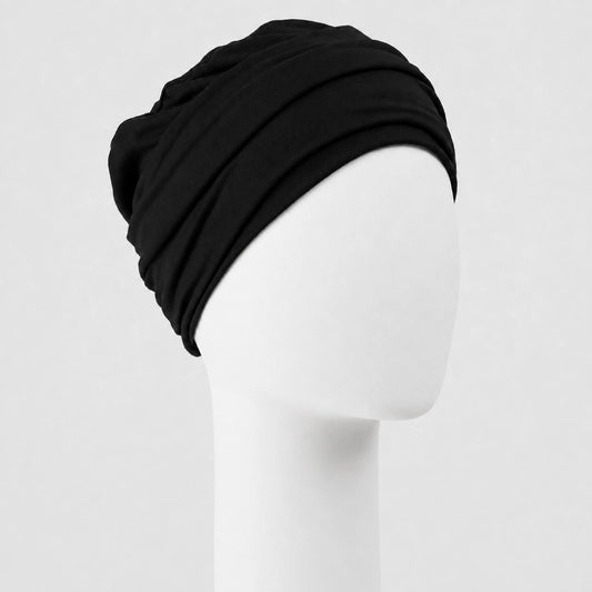 Bonnet twist en bambou noir Sibelle sur fond blanc