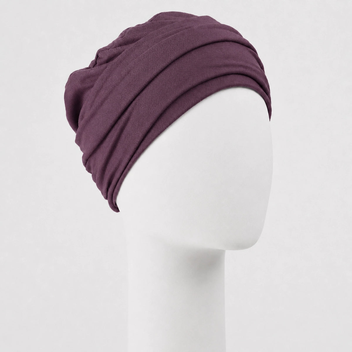 Bonnet twist en bambou prune Sibelle sur fond blanc