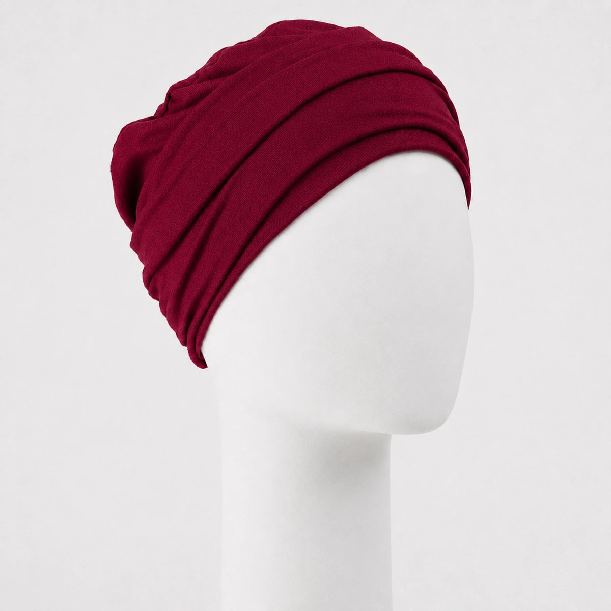 Bonnet twist en bambou rubi Sibelle sur fond blanc
