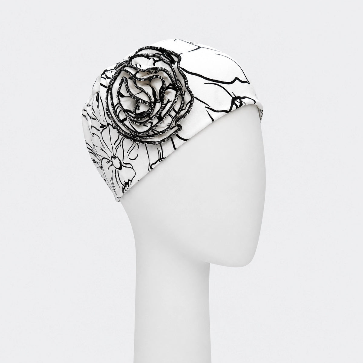 Bonnet flora Sibelle darcy blanc sur fond blanc