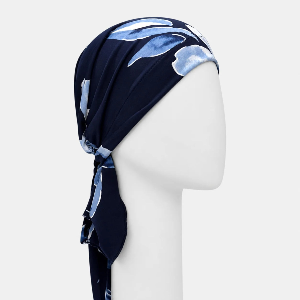 Foulard à corde fleurs marines Sibelle sur fond blanc