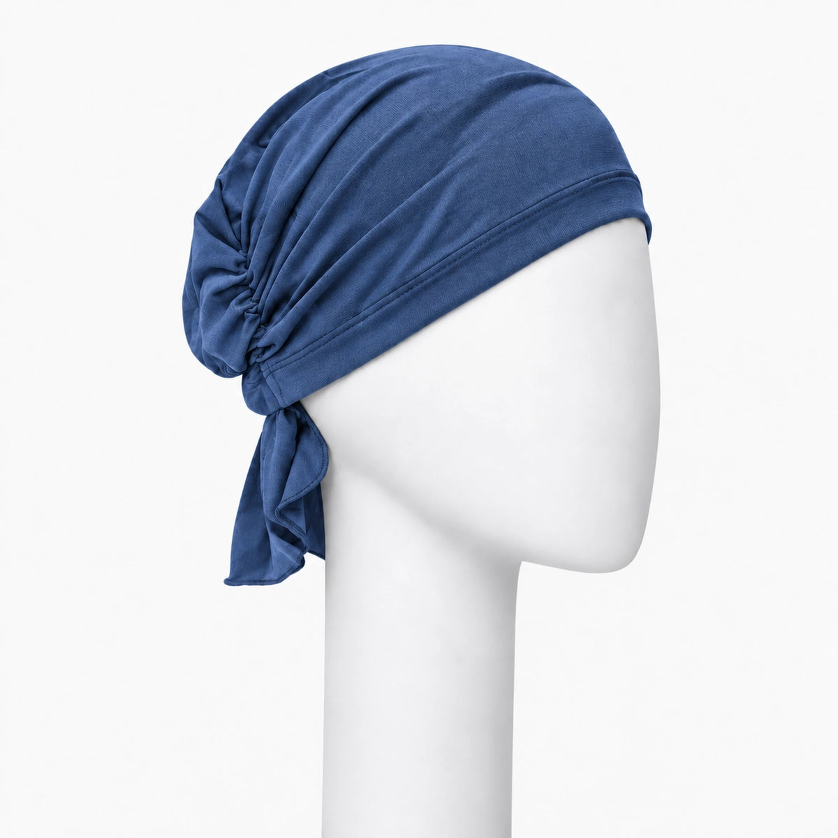 Foulard Sérénité en bambou bleu capitaine Sibelle sur fond blanc