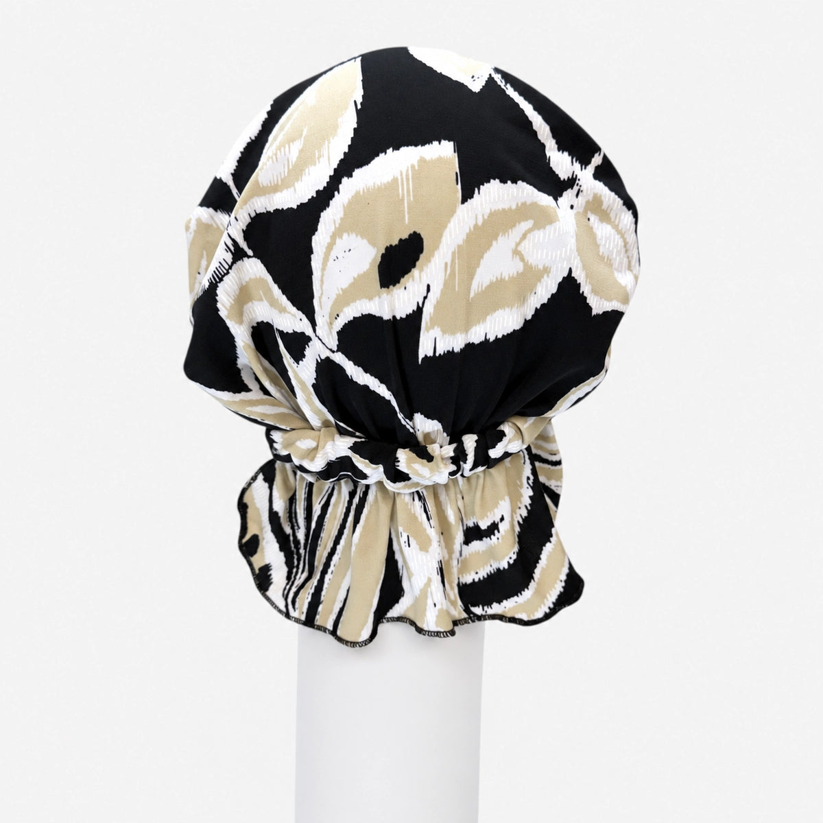 Foulard Sérénité palmier noir Sibelle sur fond blanc vue de dos
