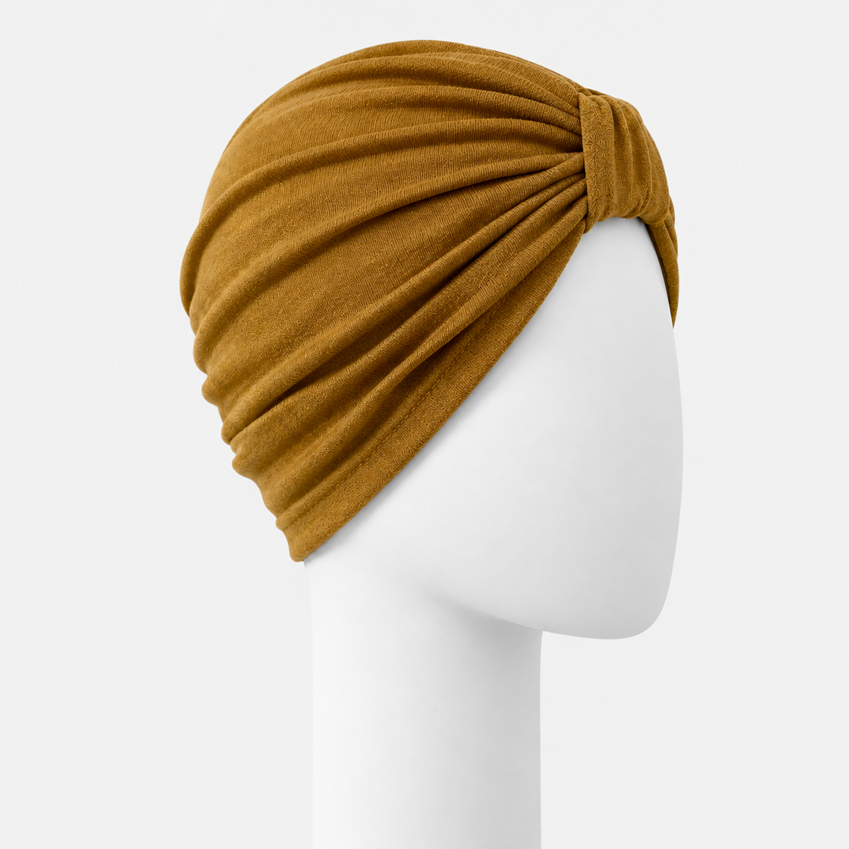 Turban urbain en tricot camel Sibelle sur fond blanc