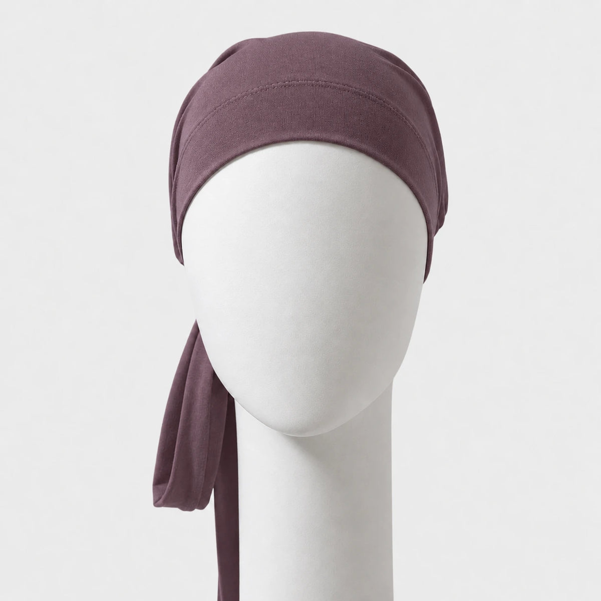 Foulard à corde en bambou prune Sibelle sur fond blanc