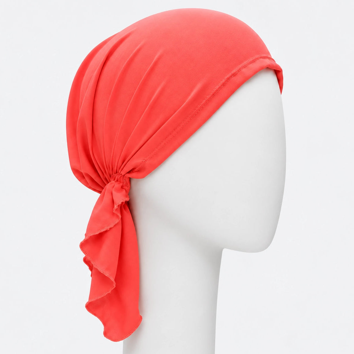Foulard prénoué en chiffon corail Sibelle sur fond blanc