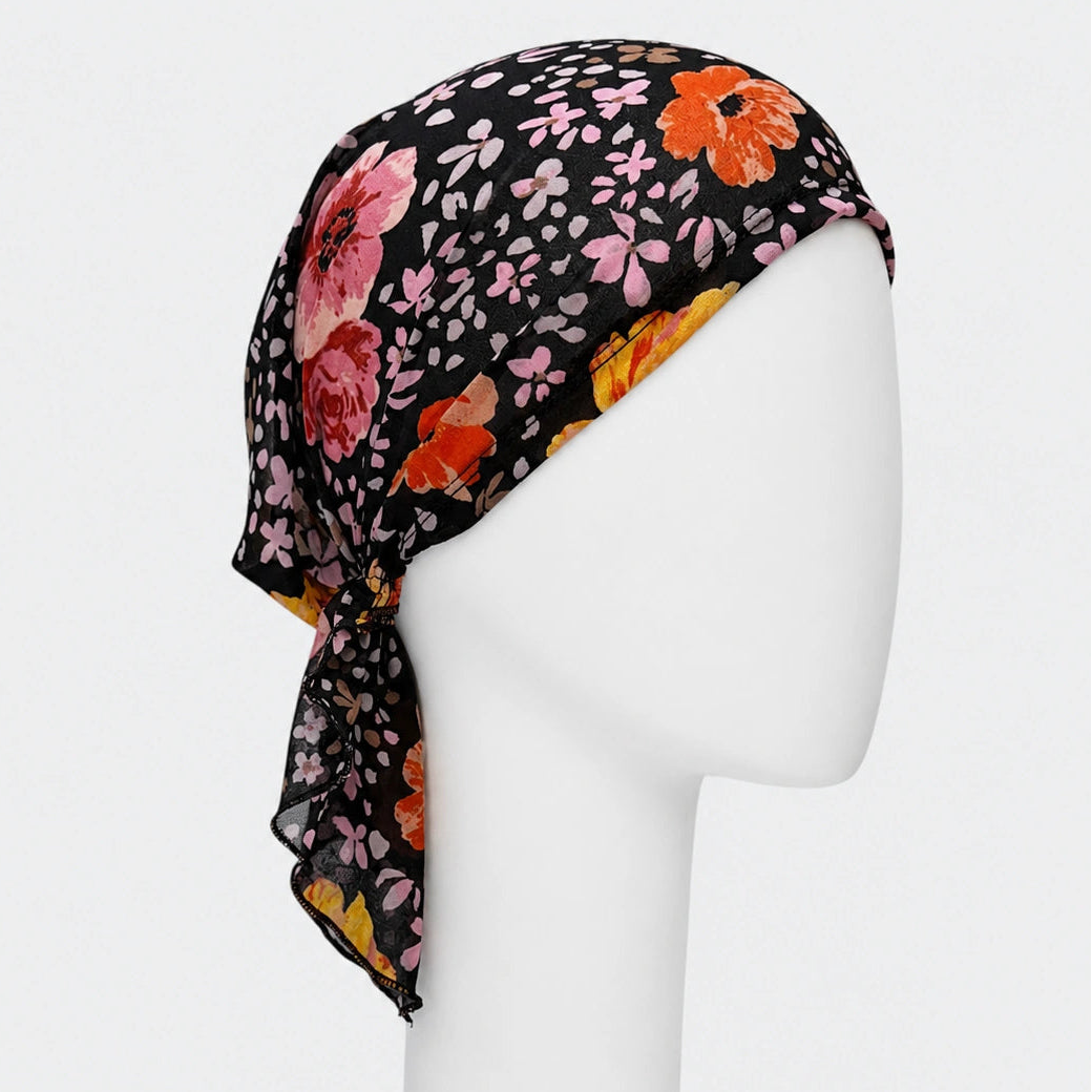 Foulard prénoué en chiffon fleurs marines Sibelle sur fond blanc