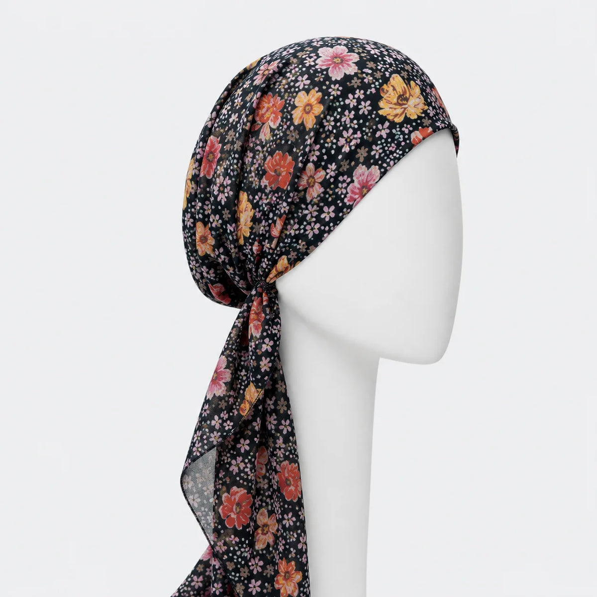Foulard prénoué long en chiffon fleurs marines sur fond blanc
