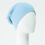 Bonnet chimio Sibelle en bambou bleu pour les femmes vivant avec le cancer.